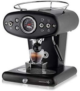 illy-X1-espresso-machine-pulls-ristretto-espresso-lungo-shots