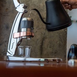 Flair-Espresso-Maker-PRO-brewing-process