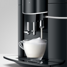 Jura-D6-fine-foam-frother-to-prepare-frothed-milk-for-cappuccino
